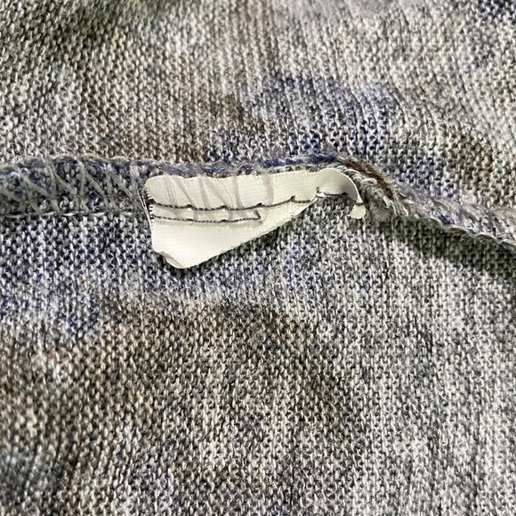 𝅺ANGELA made in Italy long sleeve hooded shirt size L - Picture 6 of 6